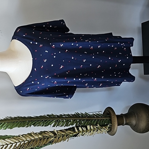 Maurices Navy Blue Short Sleeve Tee with Red and White Stars NWT - Picture 2 of 9